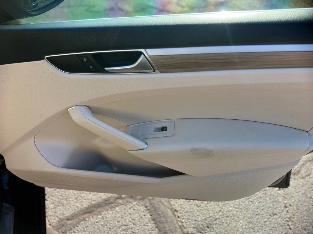 Used 2016 Volkswagen Passat 1.8T image 12