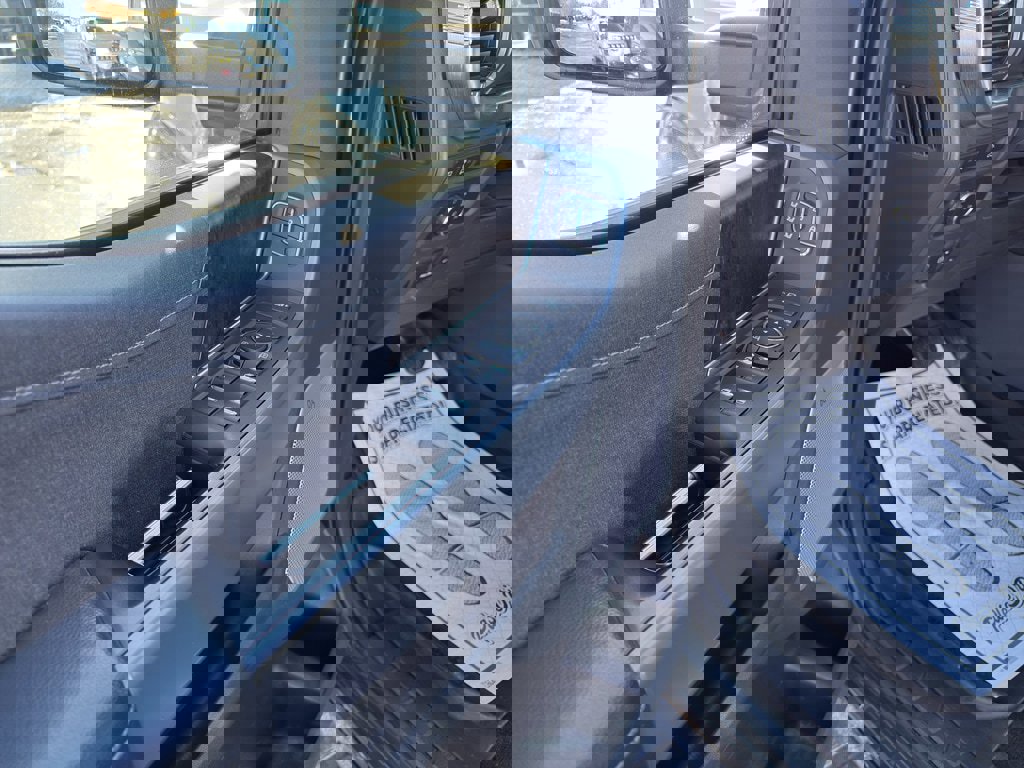 Used 2021 Ford F150 Lariat w/ Max Trailer Tow Package image 11