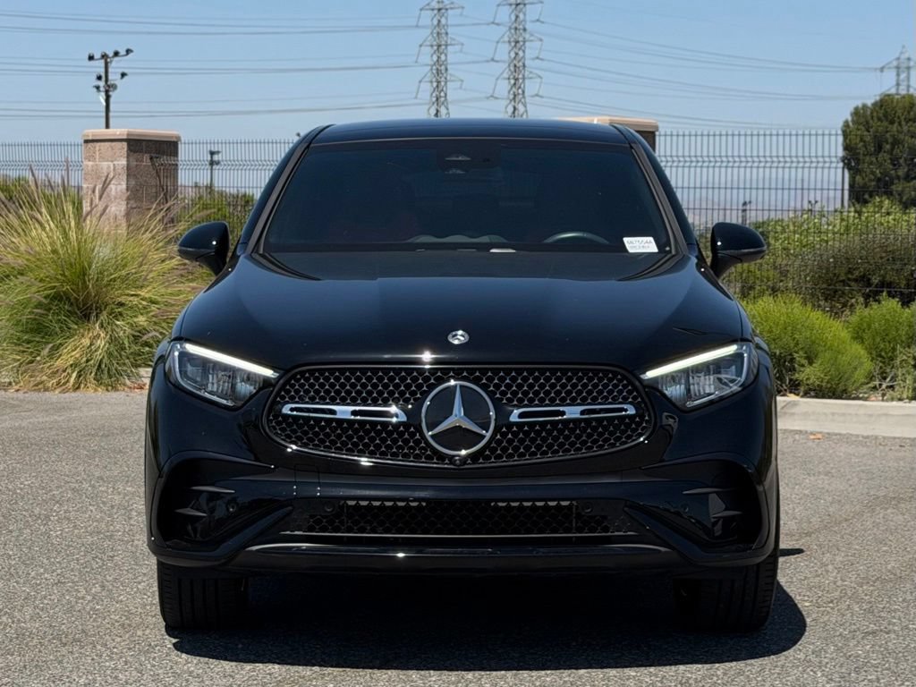 Used 2025 Mercedes-Benz GLC 300 4MATIC image 5