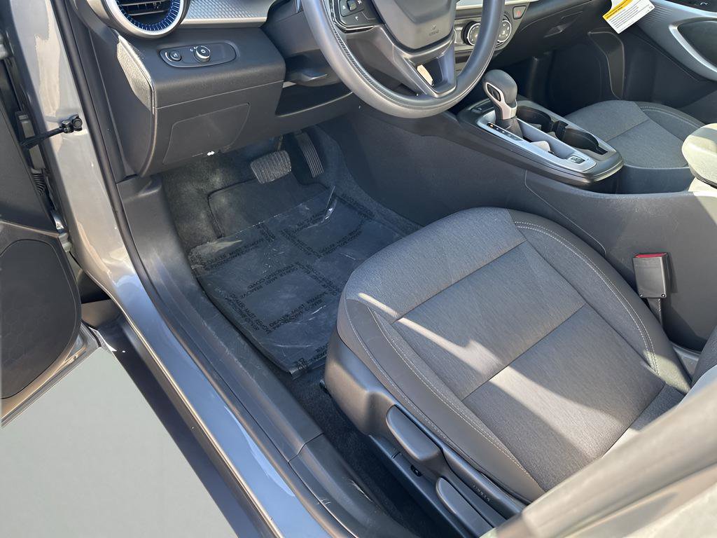 Used 2024 Chevrolet Trax LS w/ Driver Confidence Package image 27