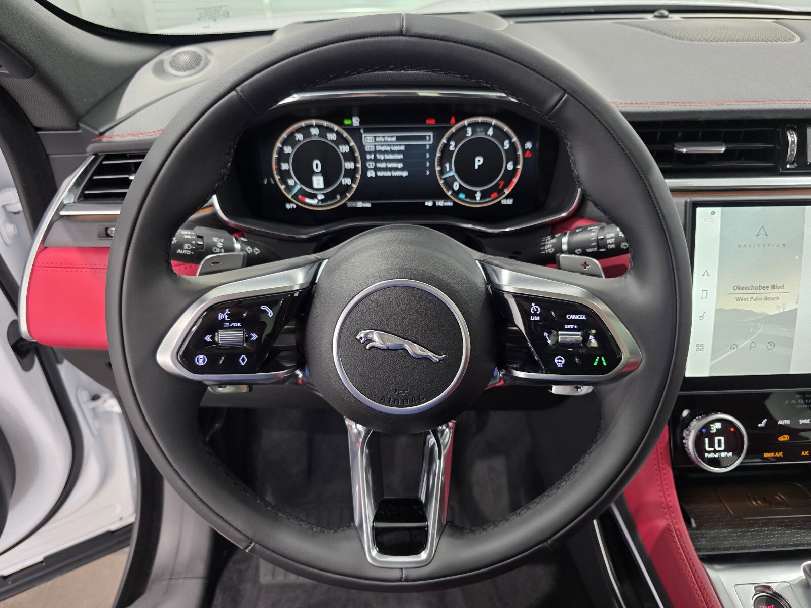 New 2026 Jaguar F-PACE R-Dynamic S image 15
