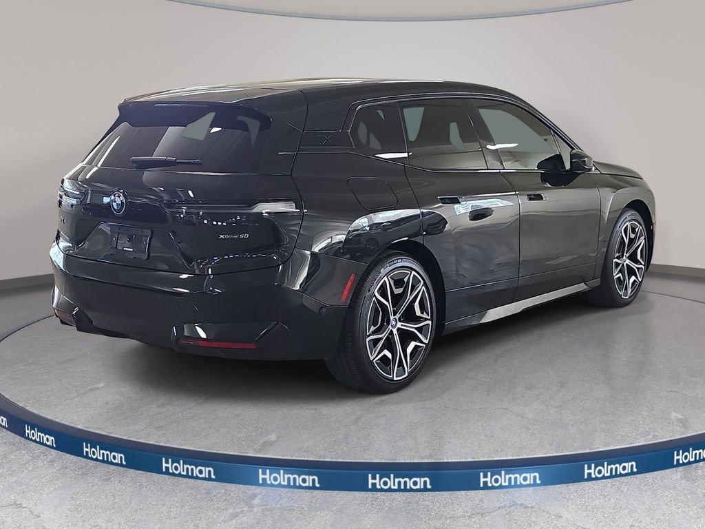 Used 2023 BMW iX xDrive50 w/ Ultimate Package 2 AWD/4WD image 7