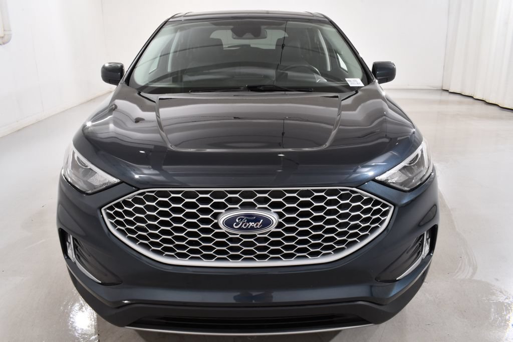 Used 2023 Ford Edge SEL w/ Convenience Package AWD/4WD image 3
