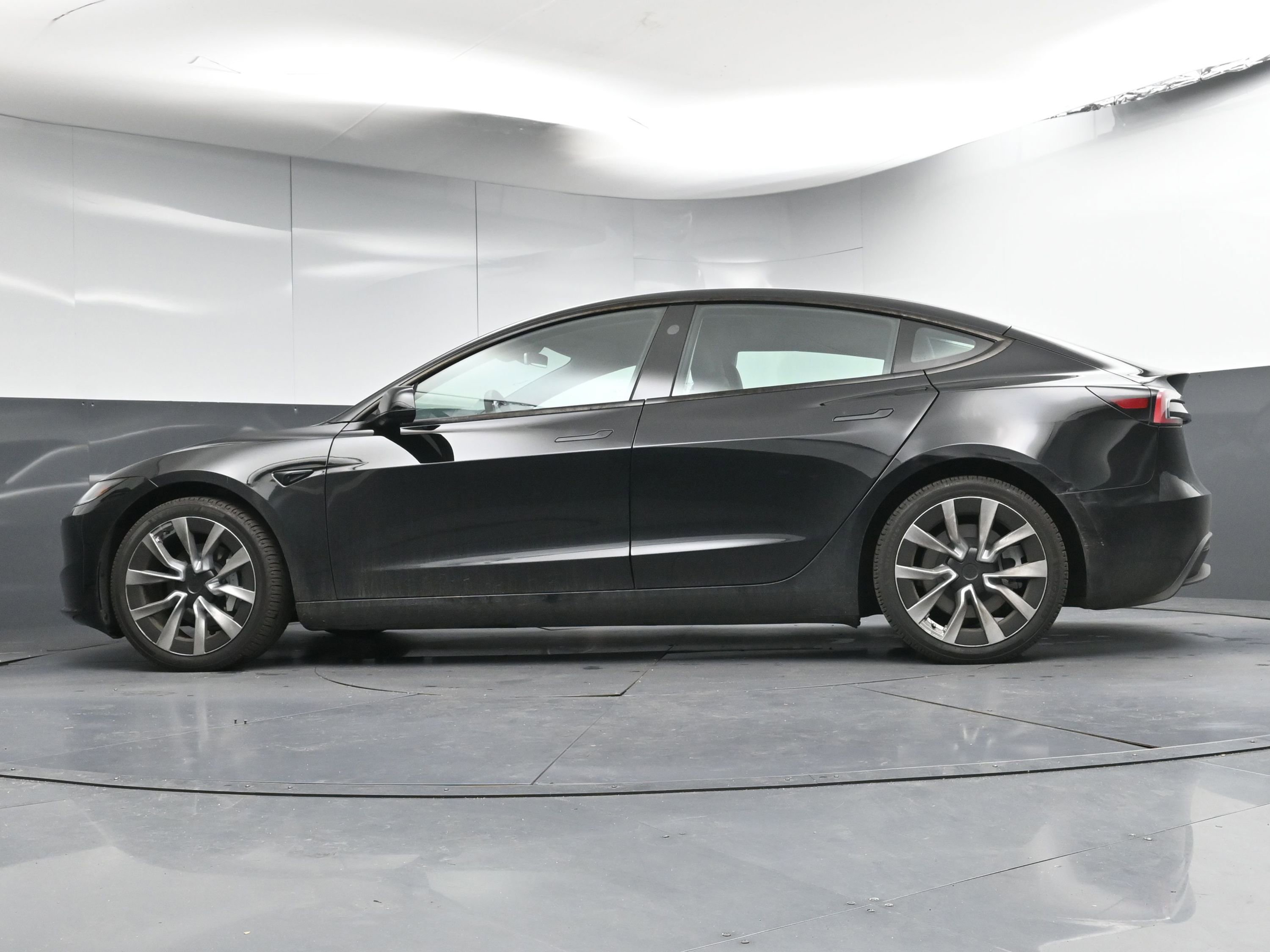 Used 2024 Tesla Model 3 Base image 26