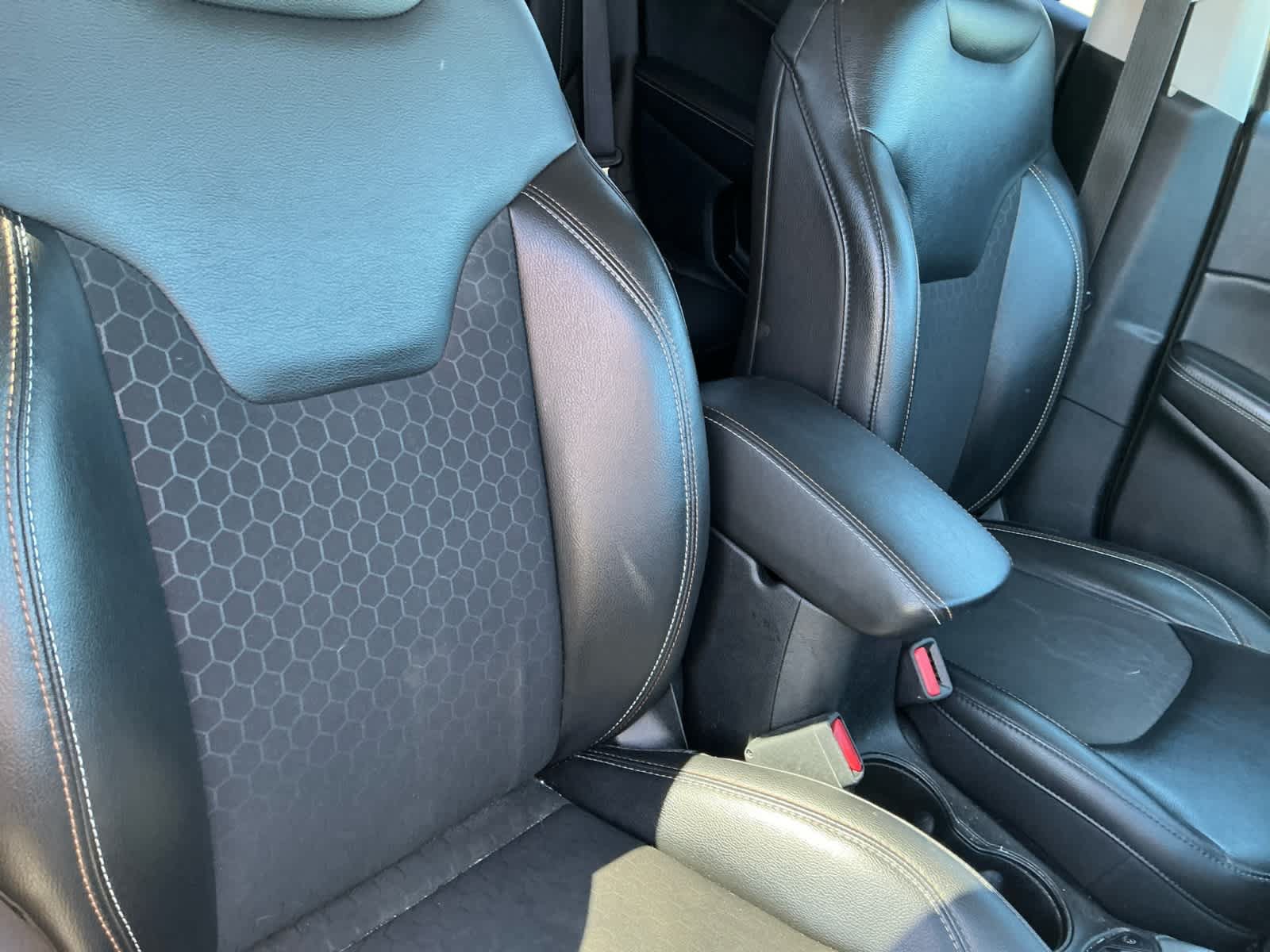 Used 2018 Jeep Compass Latitude w/ Popular Equipment Group AWD/4WD image 15