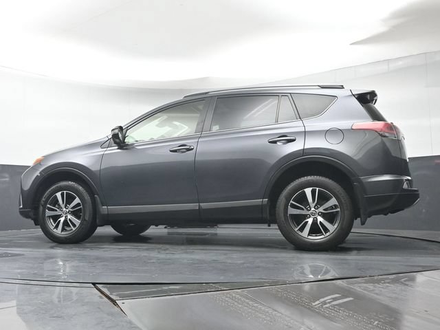 Used 2018 Toyota RAV4 XLE AWD/4WD image 31