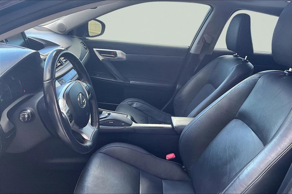 Used 2012 Lexus CT 200h Premium w/ Leather Pkg image 19