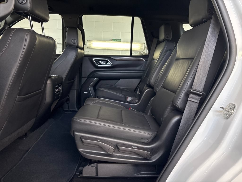 Used 2022 Chevrolet Tahoe Z71 w/ Luxury Package AWD/4WD image 29