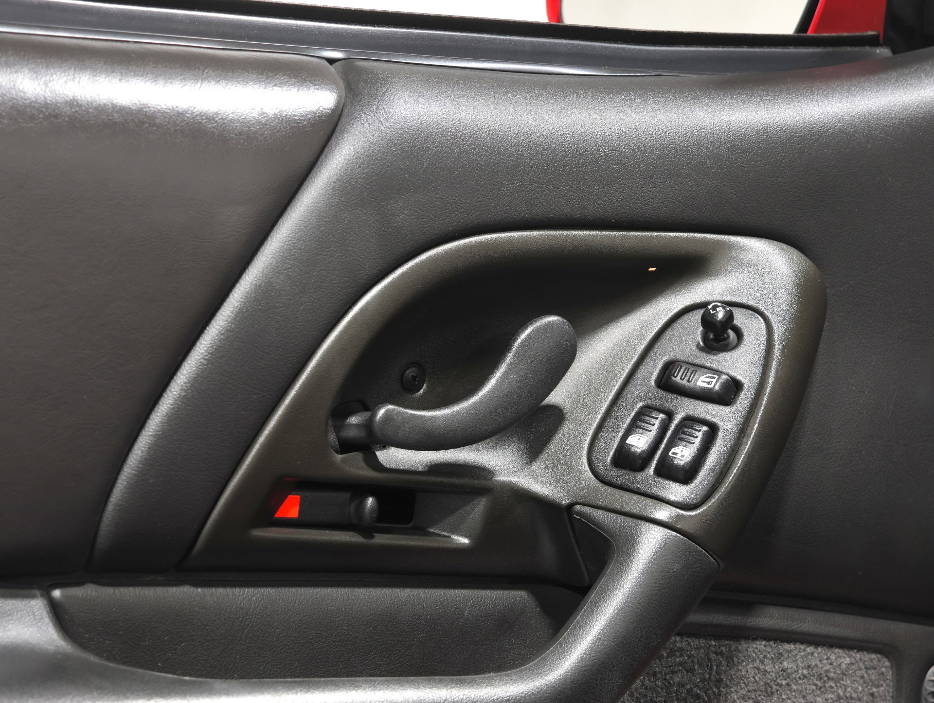 Used 2002 Chevrolet Camaro Z28 w/ SS Performance/Appearance Pkg RWD image 86