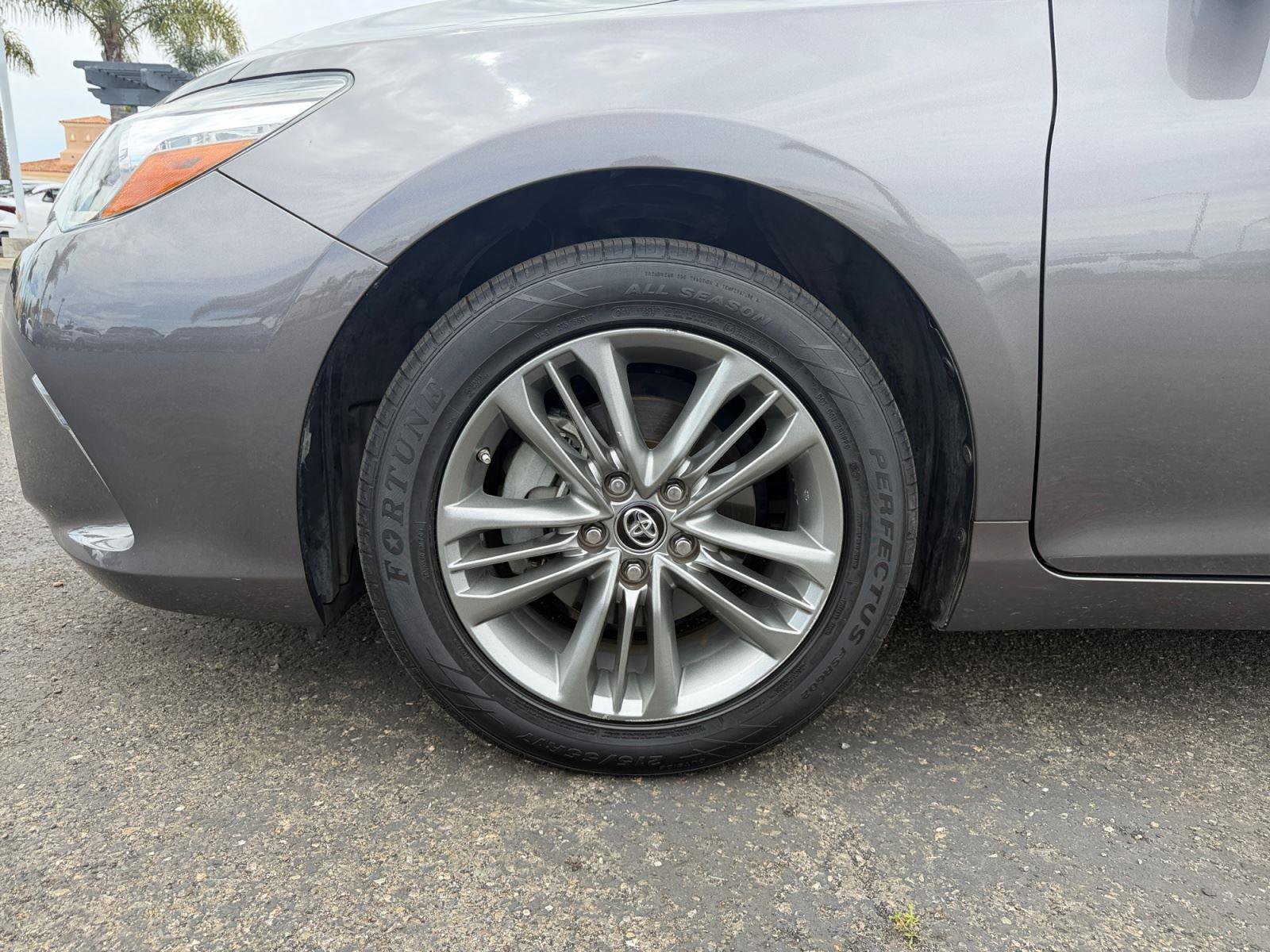 Used 2016 Toyota Camry SE FWD image 30