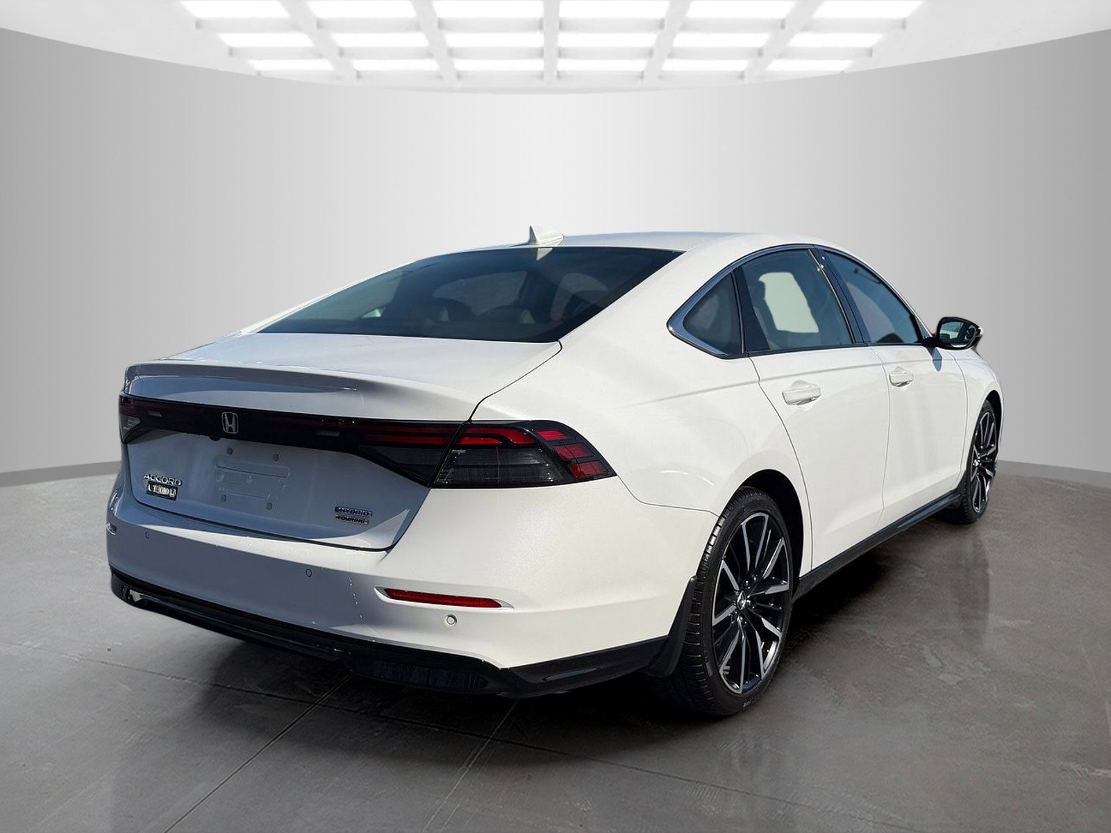 Used 2024 Honda Accord Touring image 7