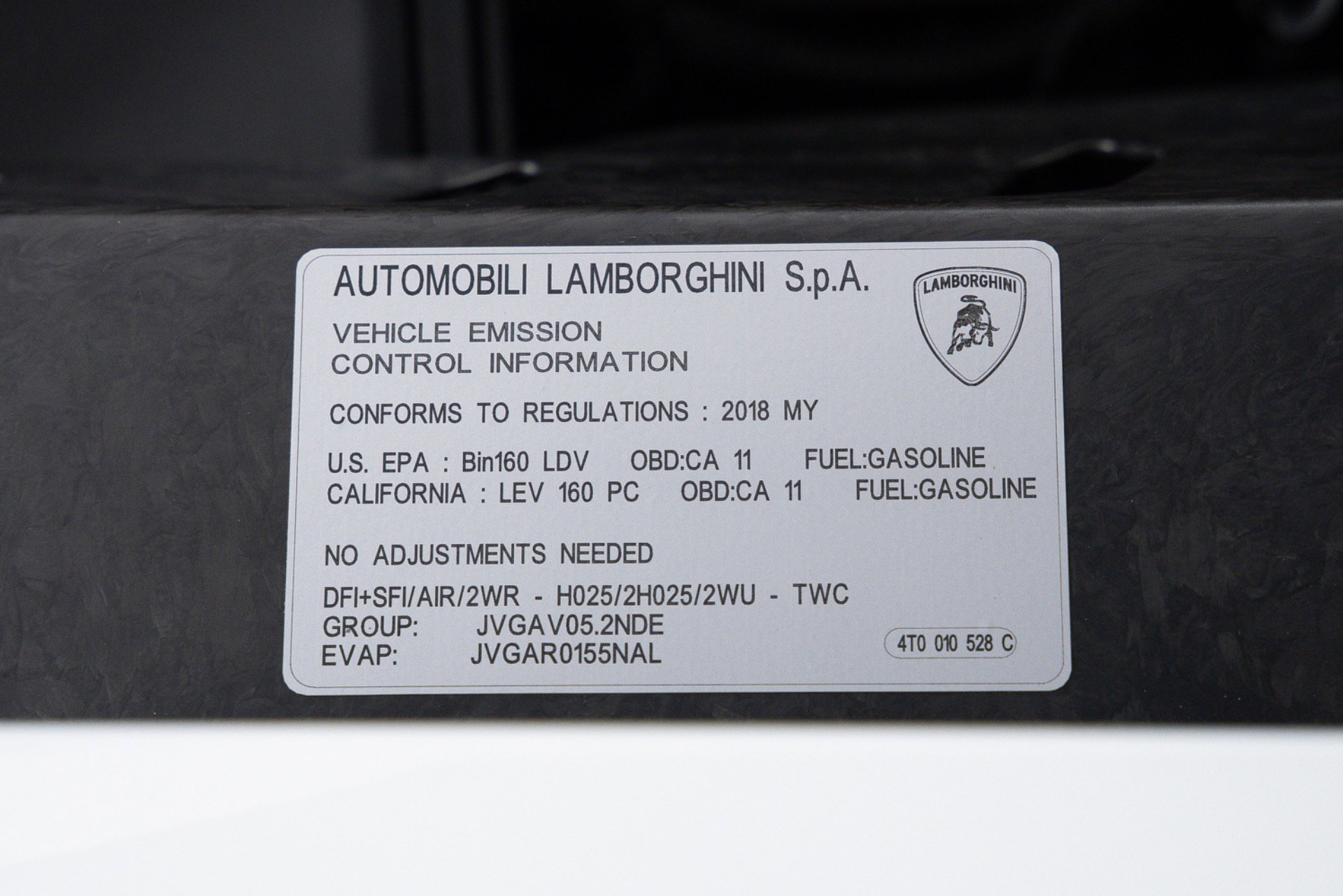 Used 2018 Lamborghini Huracan Performante AWD/4WD image 12