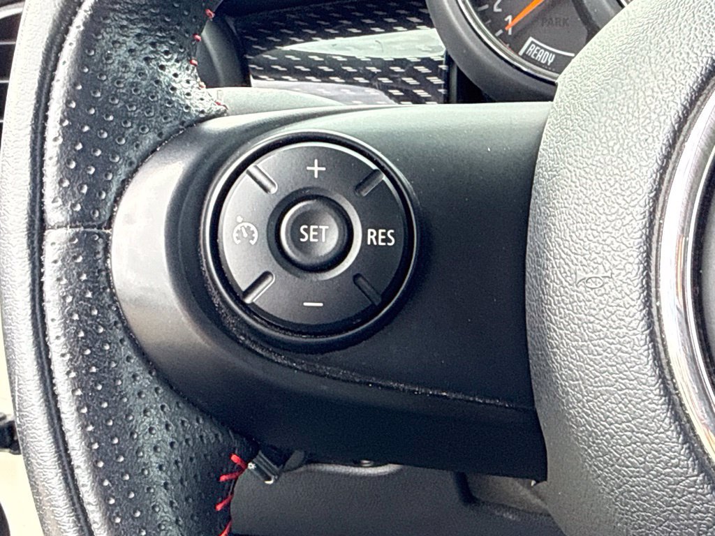 Used 2015 MINI Cooper S FWD image 25