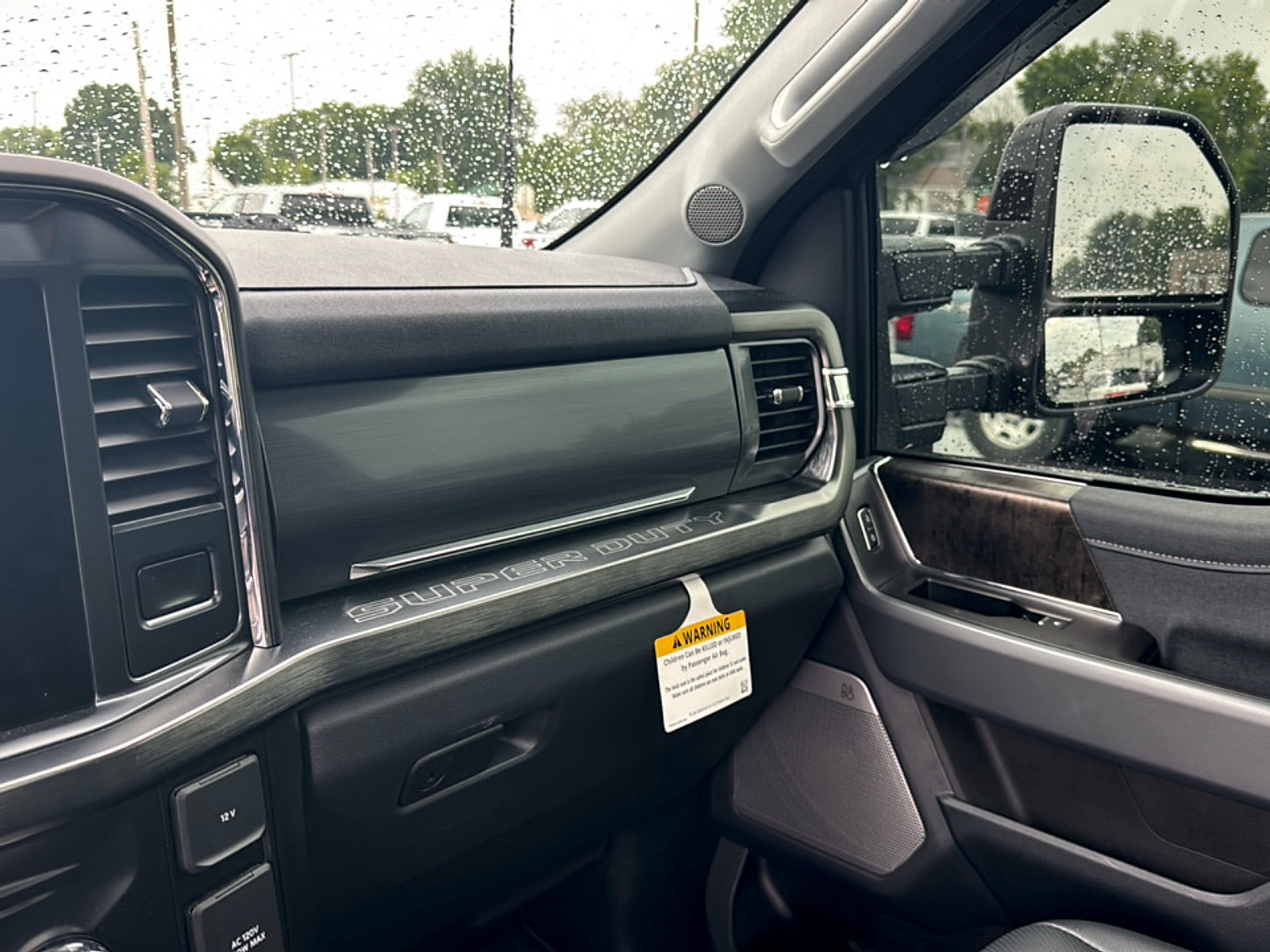 Used 2024 Ford F350 Lariat w/ Black Appearance Package AWD/4WD image 14