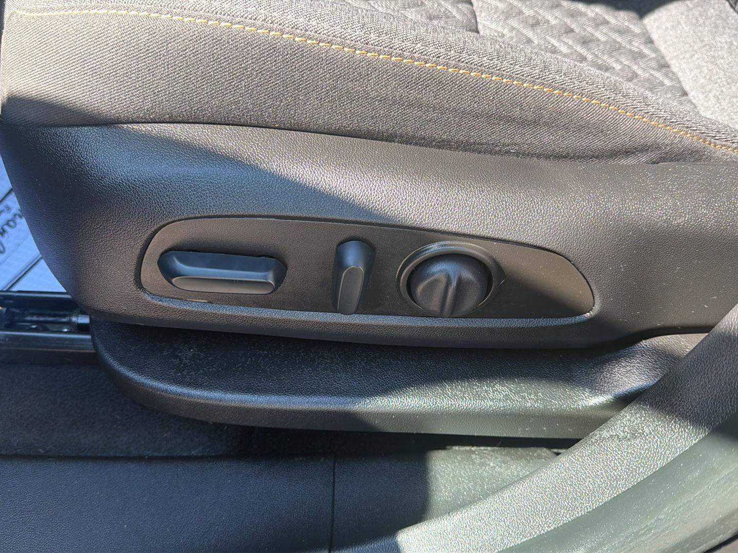 Used 2022 Chevrolet Equinox LT image 30