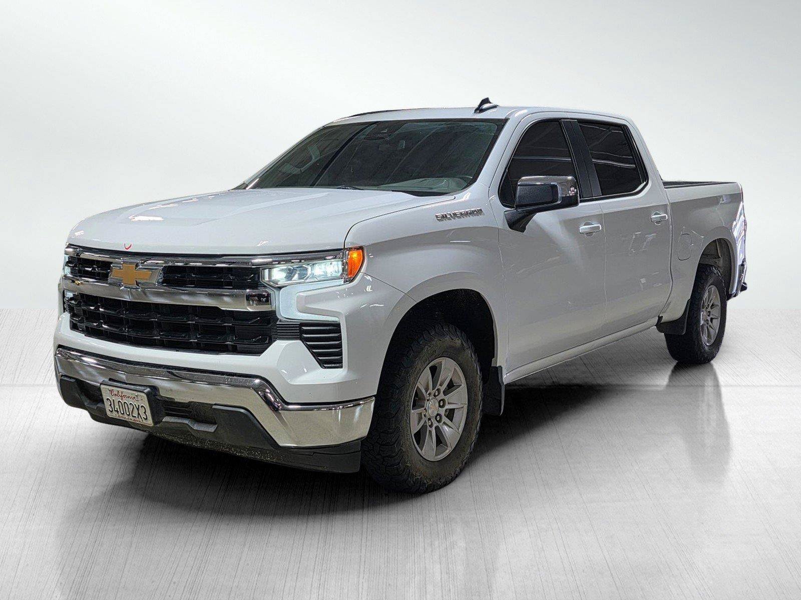 Used 2024 Chevrolet Silverado 1500 LT RWD image 3