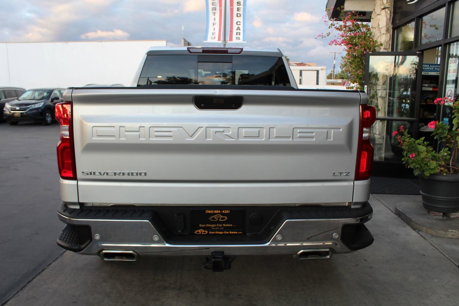 Used 2019 Chevrolet Silverado 1500 LTZ w/ LTZ Plus Package AWD/4WD image 4