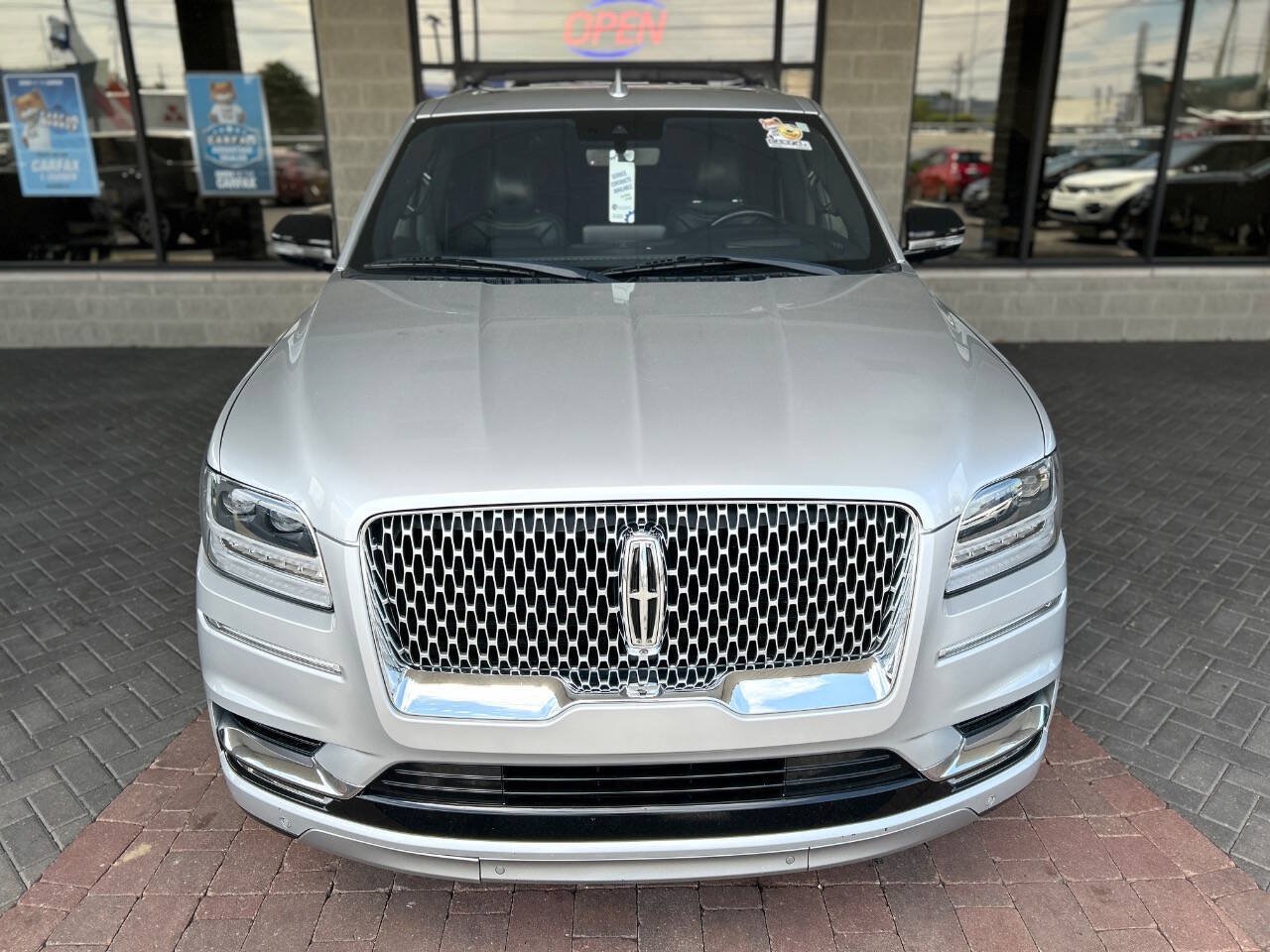 Used 2018 Lincoln Navigator L Reserve w/ Technology Package AWD/4WD image 28