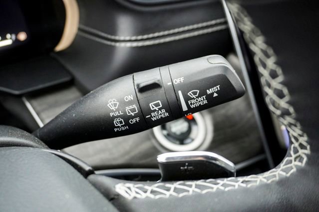 Used 2023 Jeep Grand Cherokee Limited w/ Luxury Tech Group II image 27