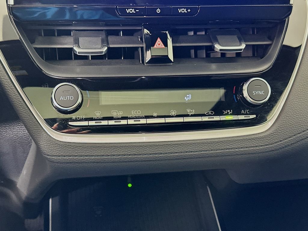 Used 2026 Toyota Corolla Cross XSE w/ Convenience Package image 16