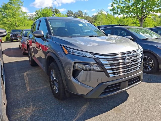 Used 2026 Nissan Rogue SV FWD image 6