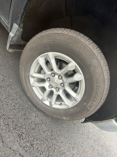 Used 2026 Chevrolet Silverado 1500 LT AWD/4WD image 3