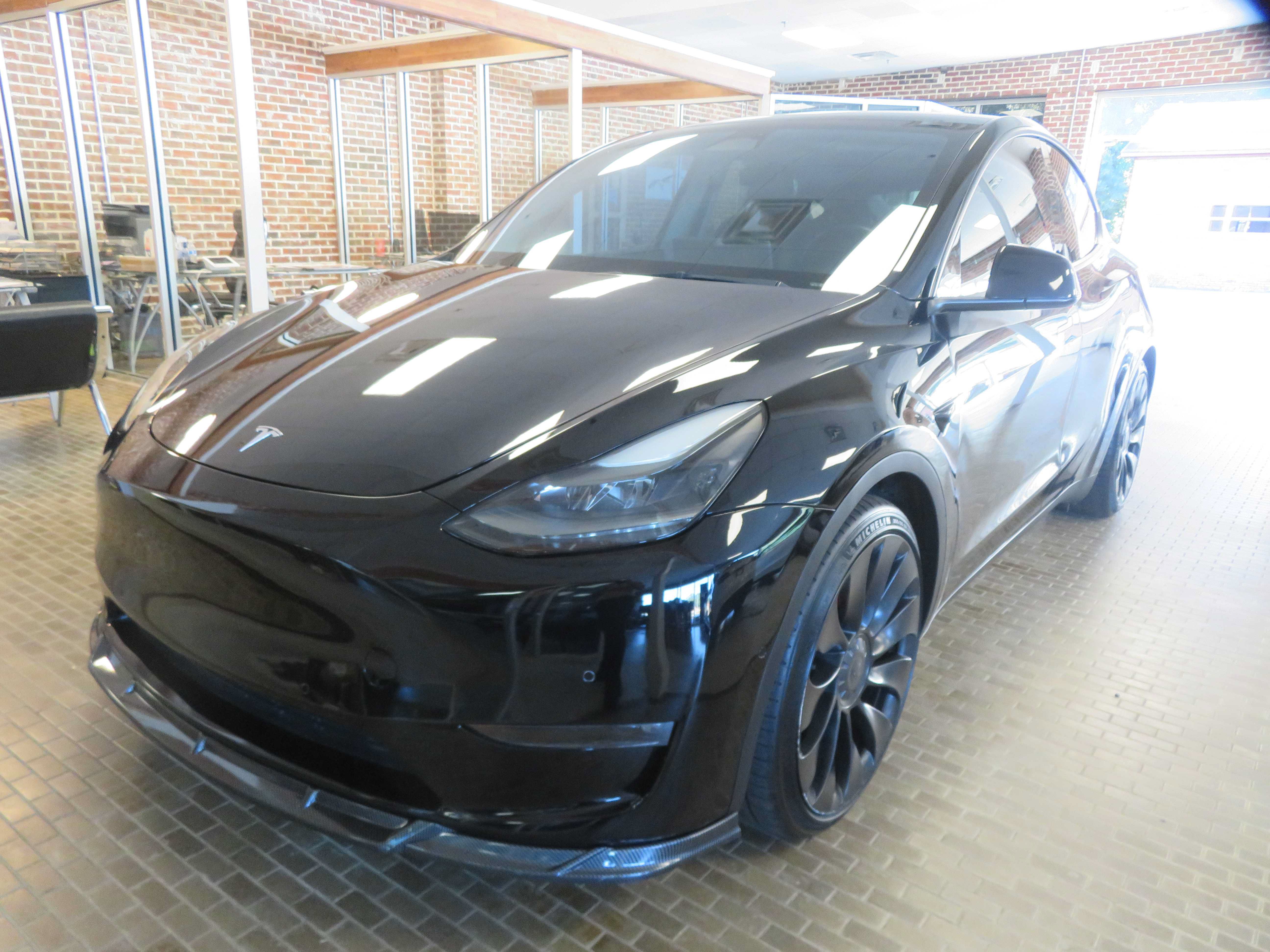 Used 2022 Tesla Model Y Performance AWD/4WD image 1