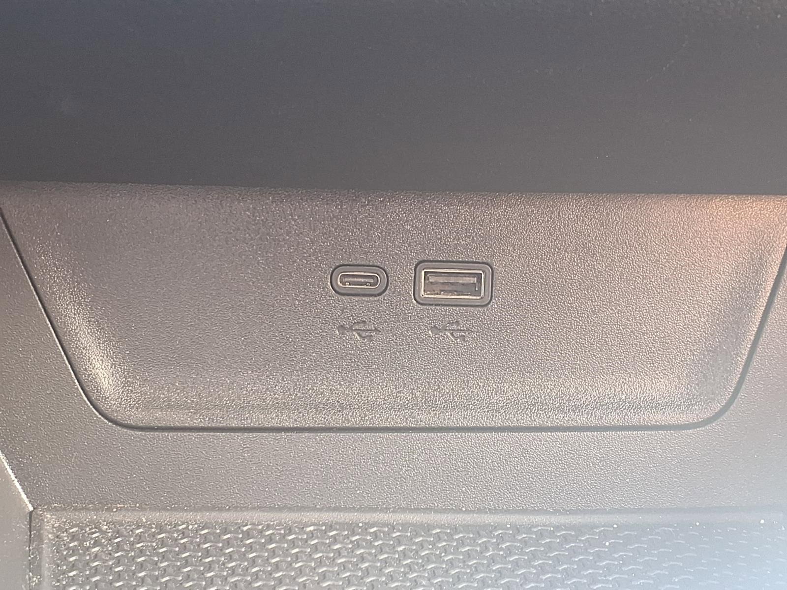 Used 2025 Chevrolet Equinox LT image 10