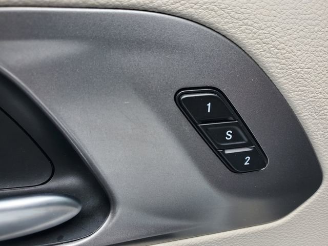 Certified 2024 Chrysler Pacifica Touring-L image 6