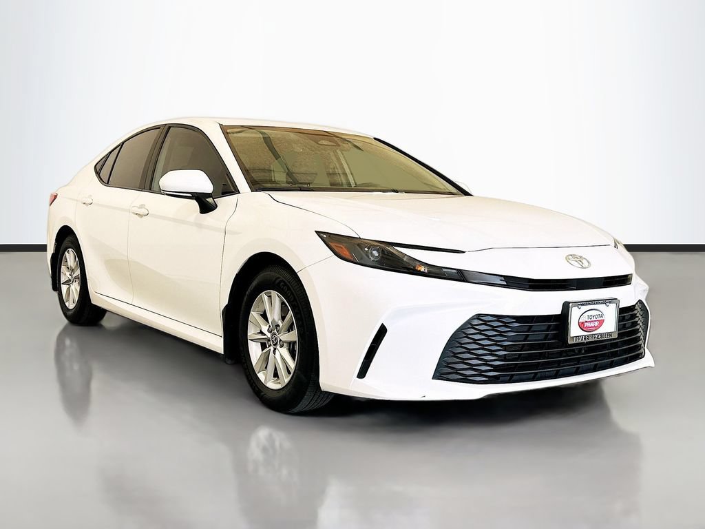 Used 2025 Toyota Camry LE w/ Convenience Package FWD image 3