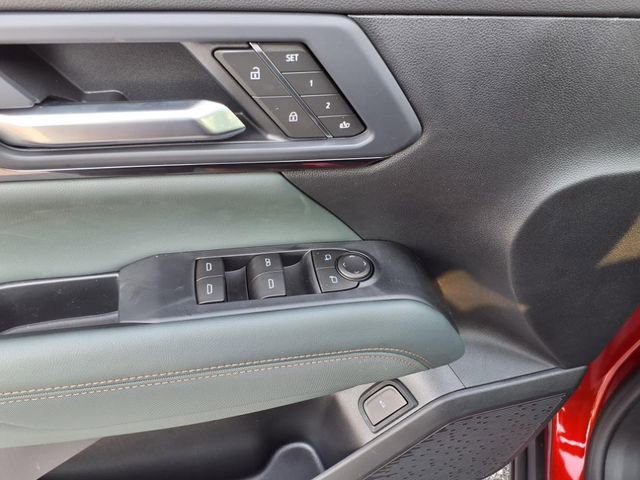 New 2026 GMC Terrain AT4 w/ Convenience Package III image 28