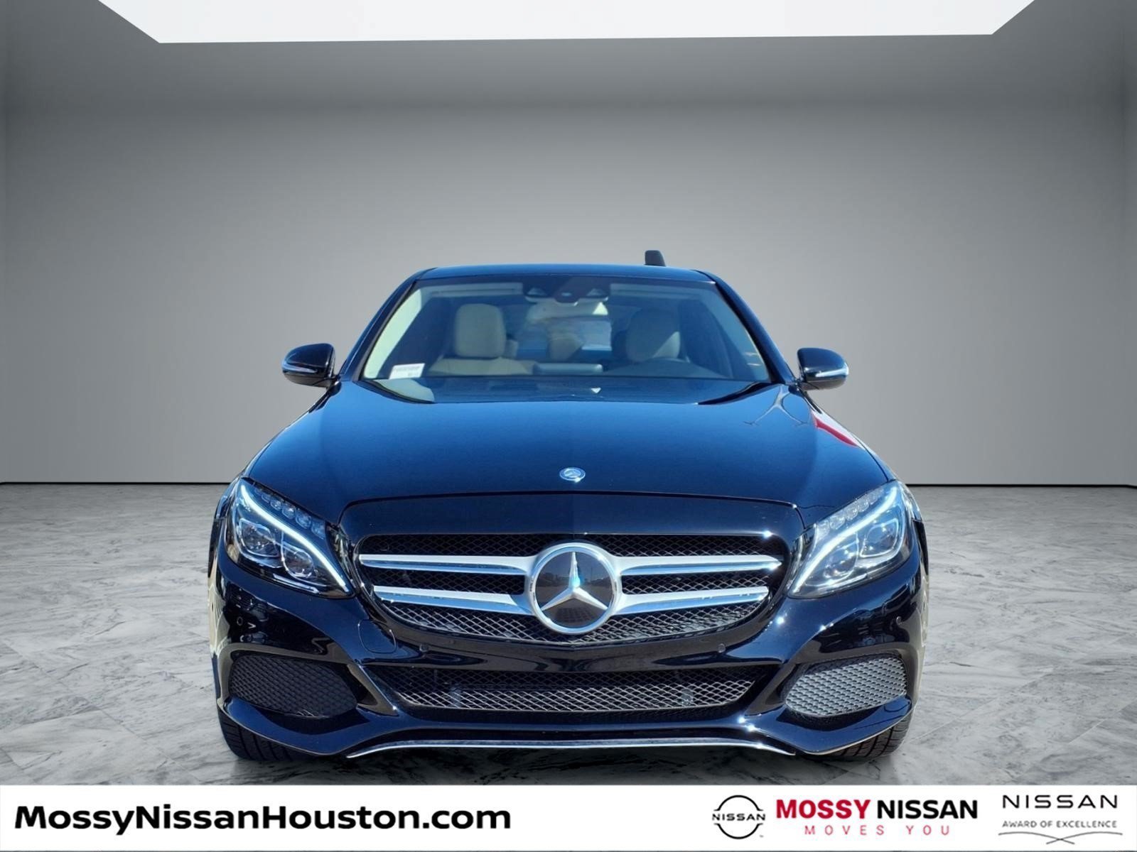 Used 2015 Mercedes-Benz C 300 4MATIC Sedan image 3