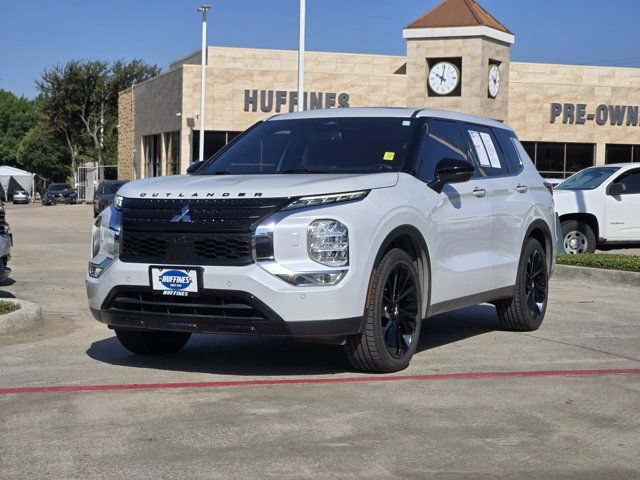 Used 2023 Mitsubishi Outlander SEL AWD/4WD image 3