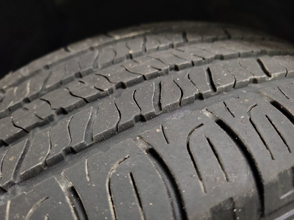 Used 2017 Toyota Prius Two image 11