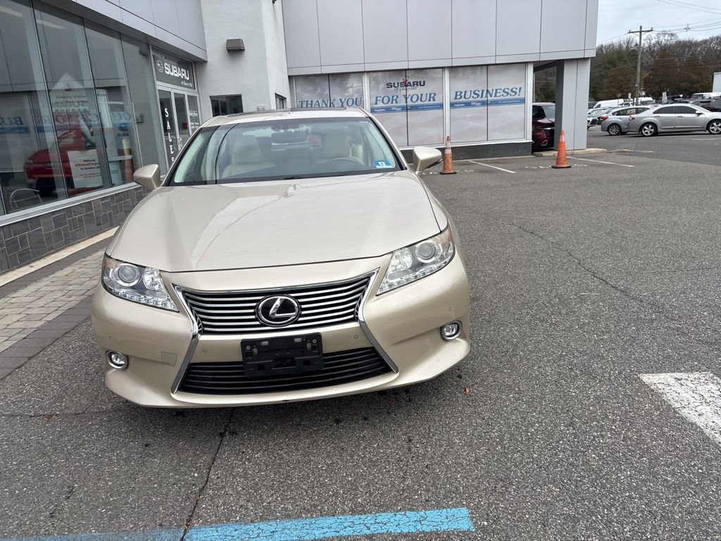 Used 2014 Lexus ES 350 350 w/ Luxury Package image 3