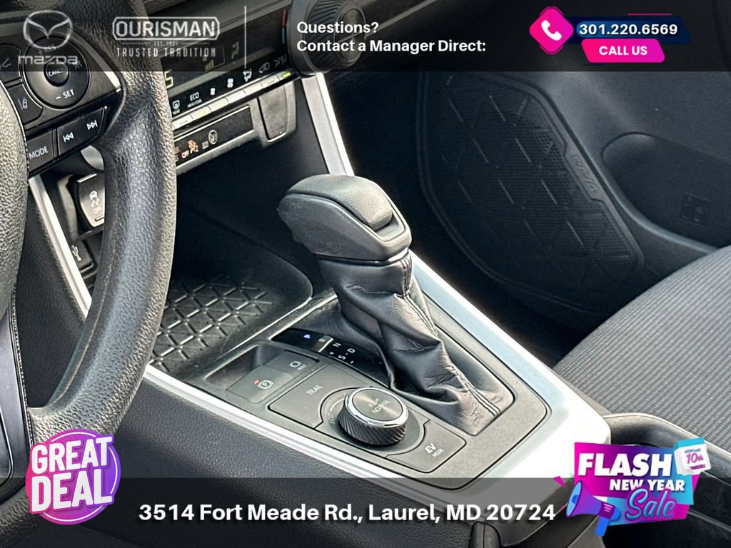 Used 2020 Toyota RAV4 LE image 17