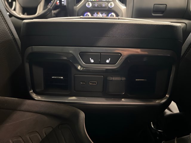 Used 2021 GMC Sierra 1500 Denali w/ Denali Ultimate Package AWD/4WD image 11