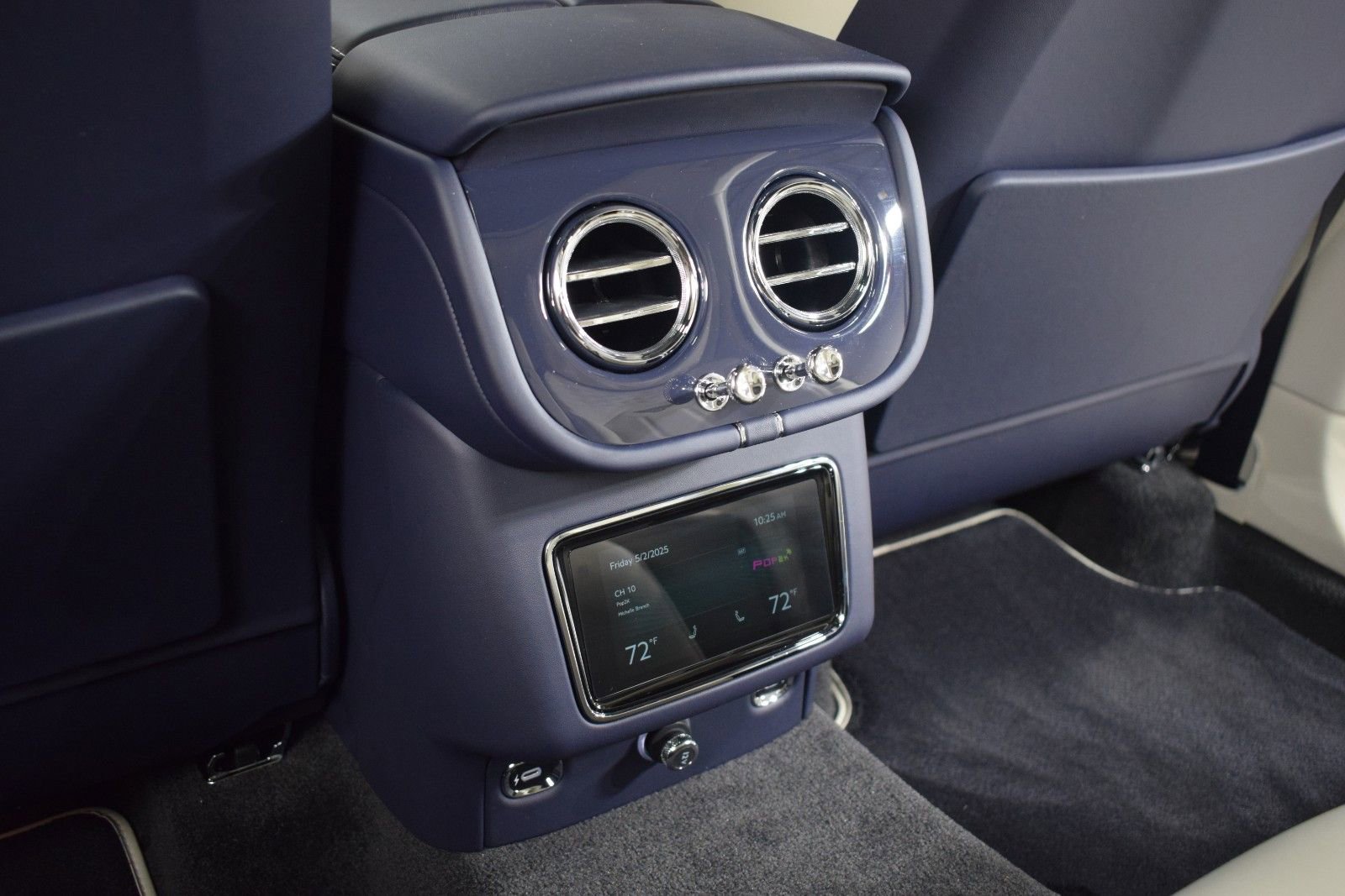 New 2025 Bentley Bentayga AWD/4WD image 22