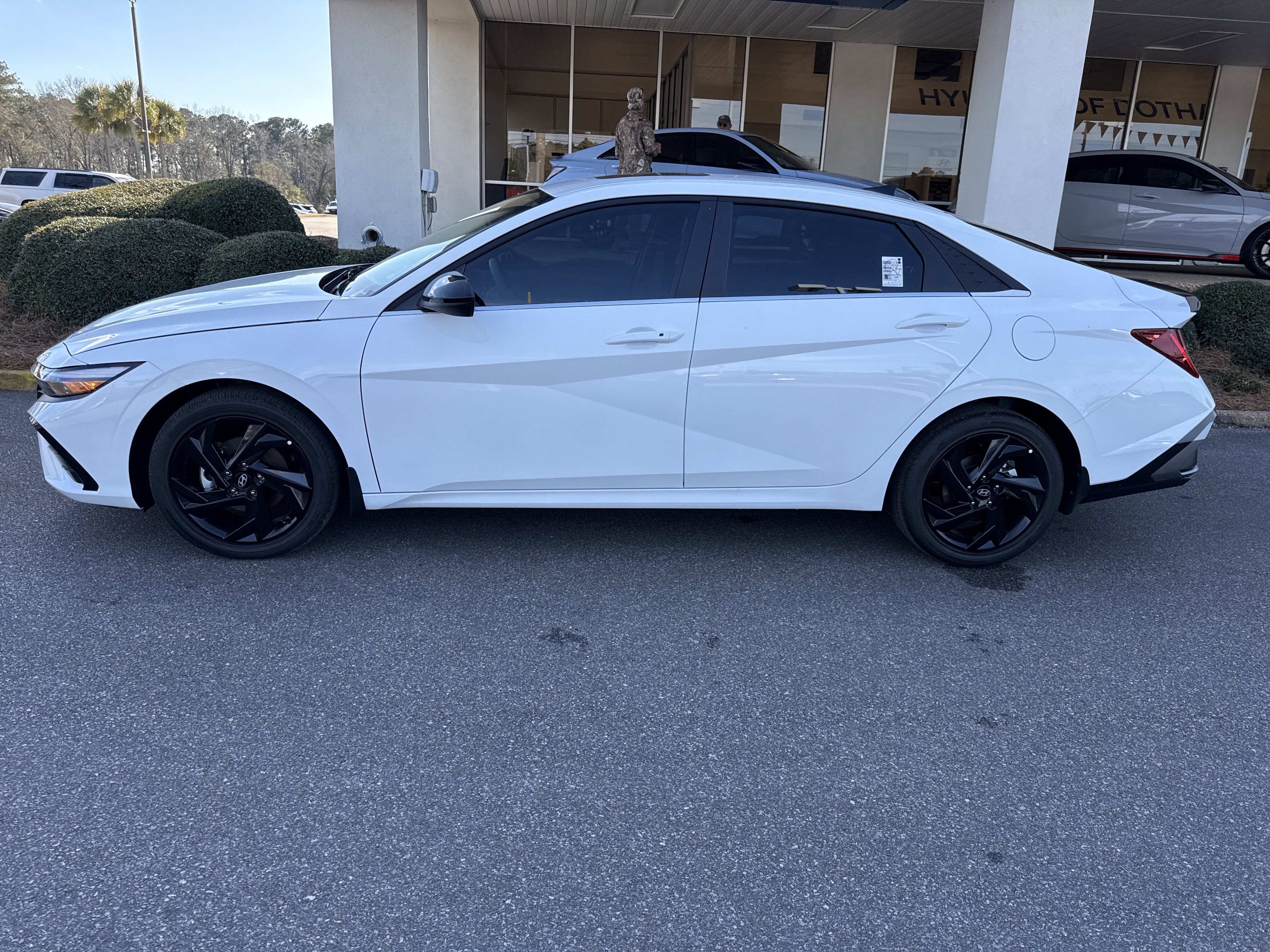 New 2026 Hyundai Elantra SEL Sport Premium image 2