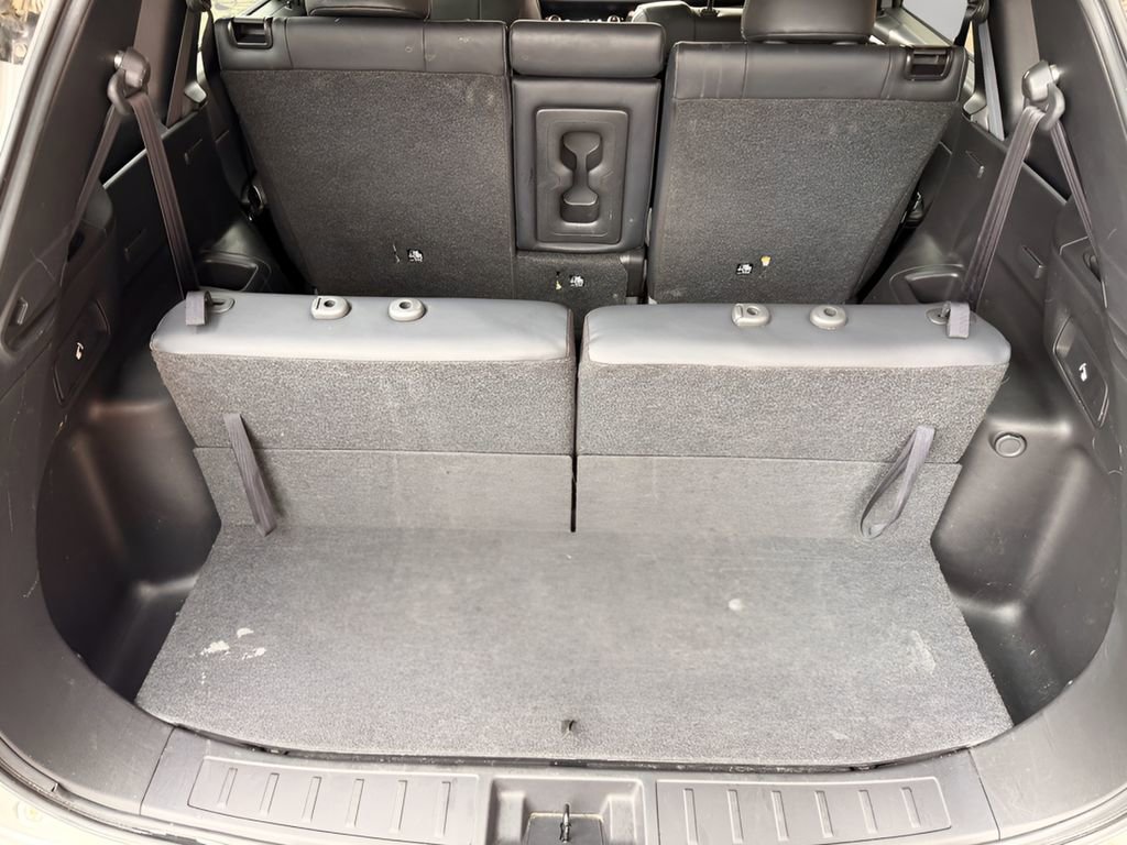 Used 2024 Mitsubishi Outlander SE image 12