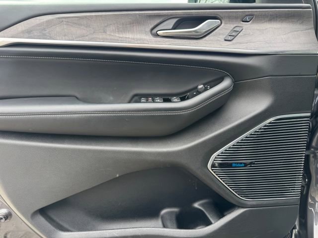 Used 2021 Jeep Grand Cherokee L Overland w/ Luxury Tech Group IV image 12