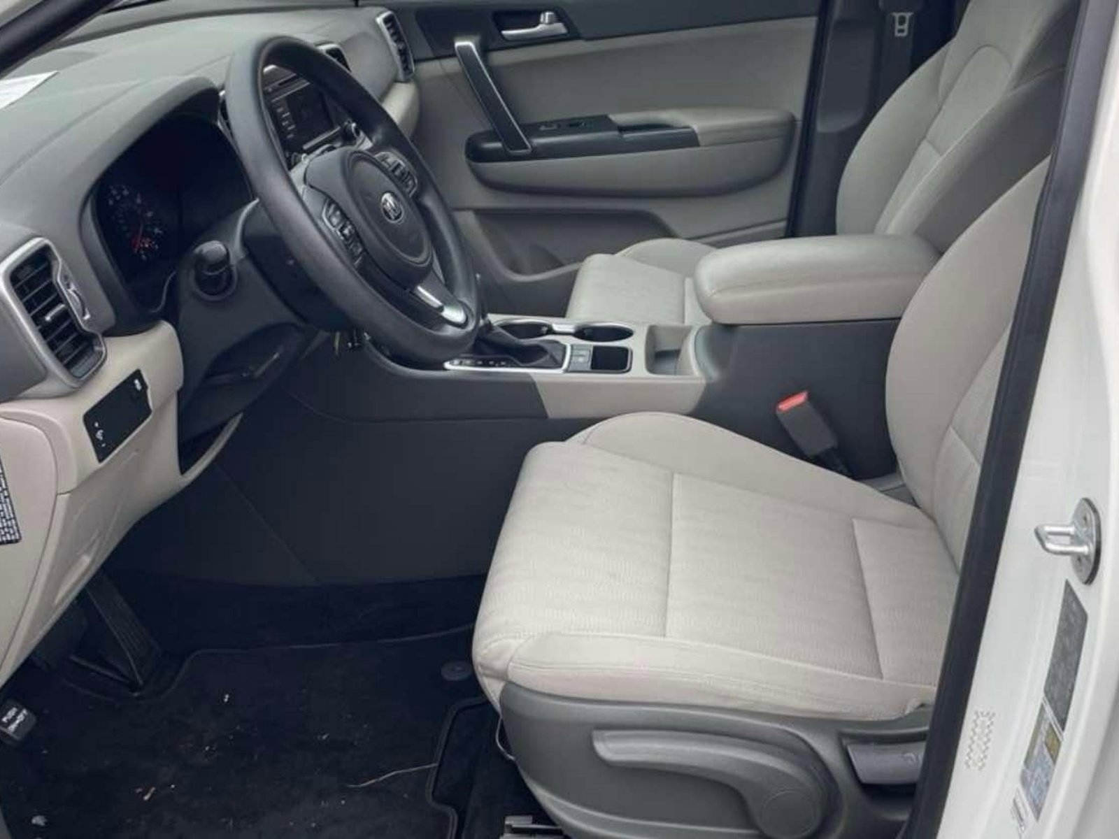 Used 2017 Kia Sportage LX FWD image 3