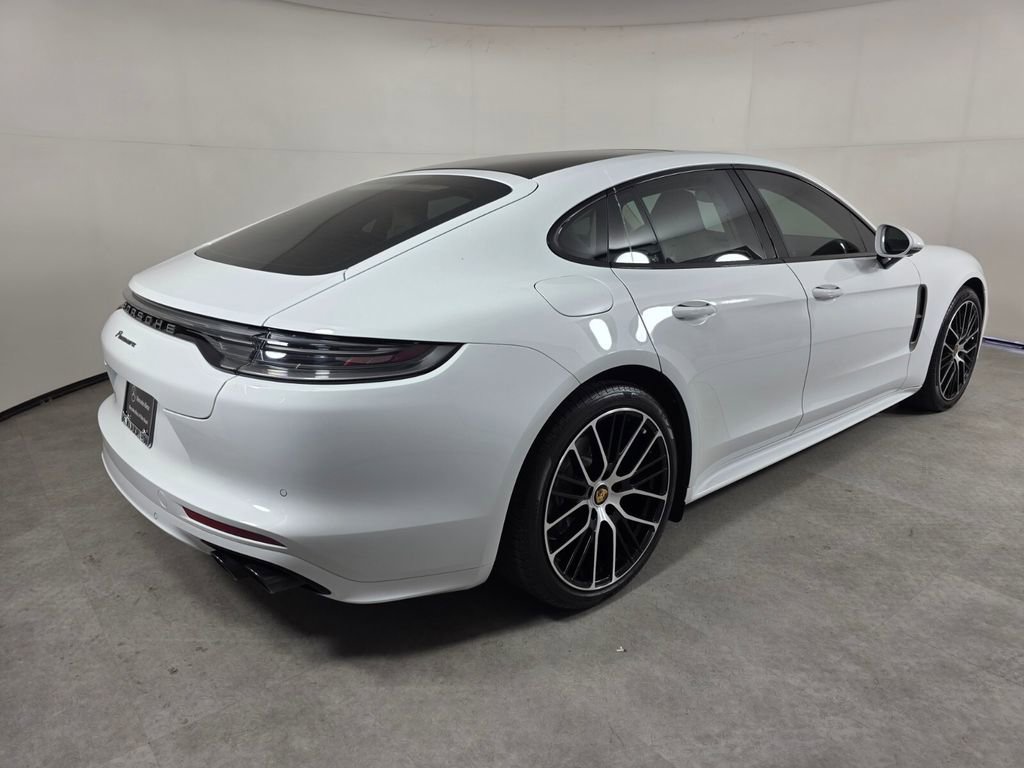 Used 2023 Porsche Panamera image 4