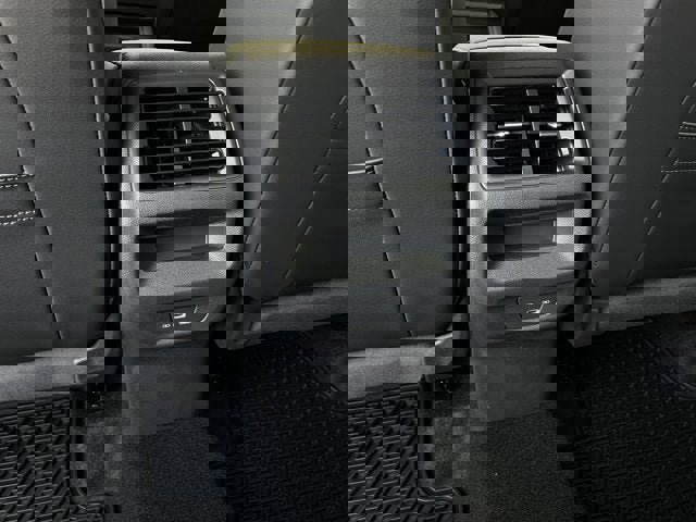 New 2026 Volkswagen Tiguan SE R-Line image 25