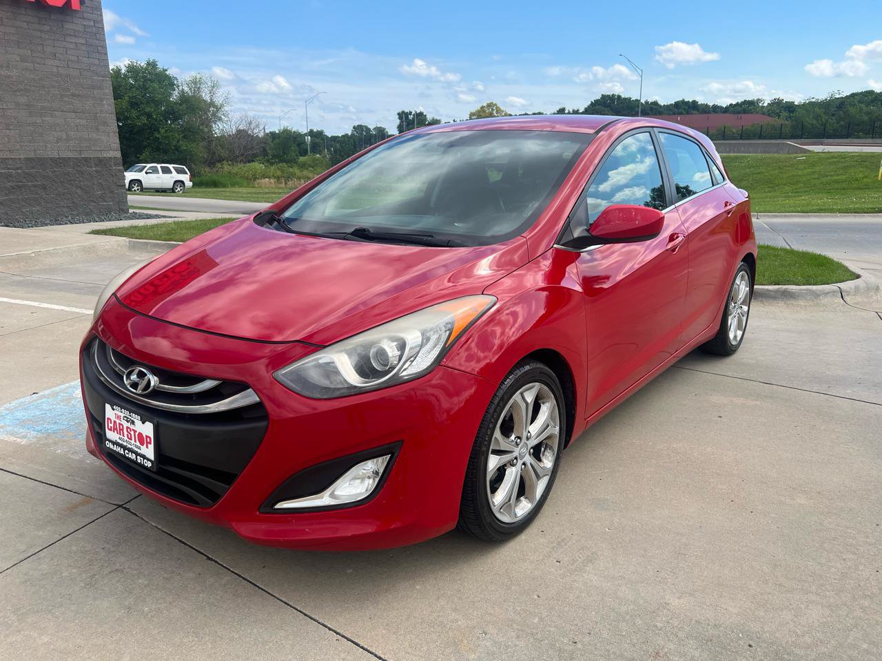 Used 2013 Hyundai Elantra GT w/ Touch & Go Pkg FWD image 2