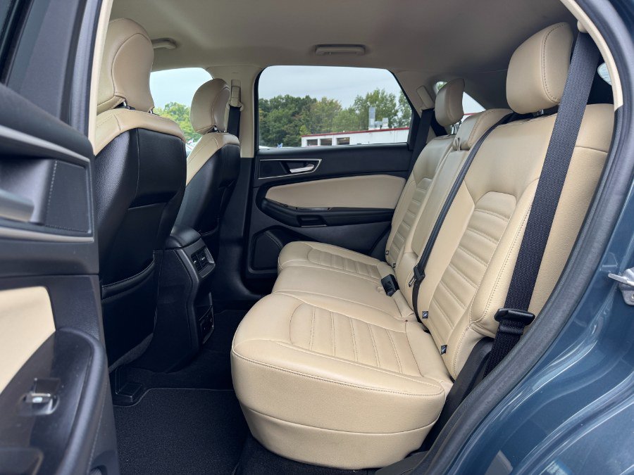 Used 2019 Ford Edge SEL w/ Equipment Group 201A FWD image 16