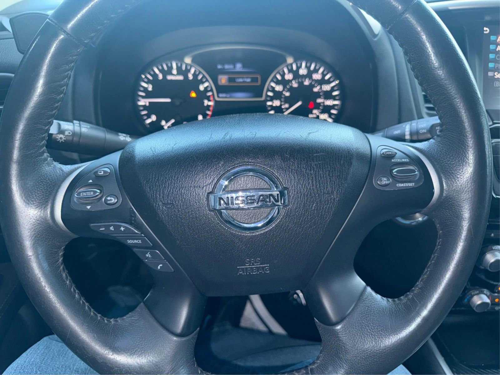 Used 2017 Nissan Pathfinder SV AWD/4WD image 17