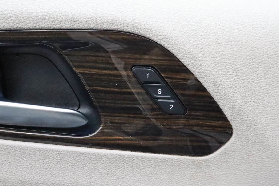 Used 2023 Chrysler Pacifica Limited FWD image 15