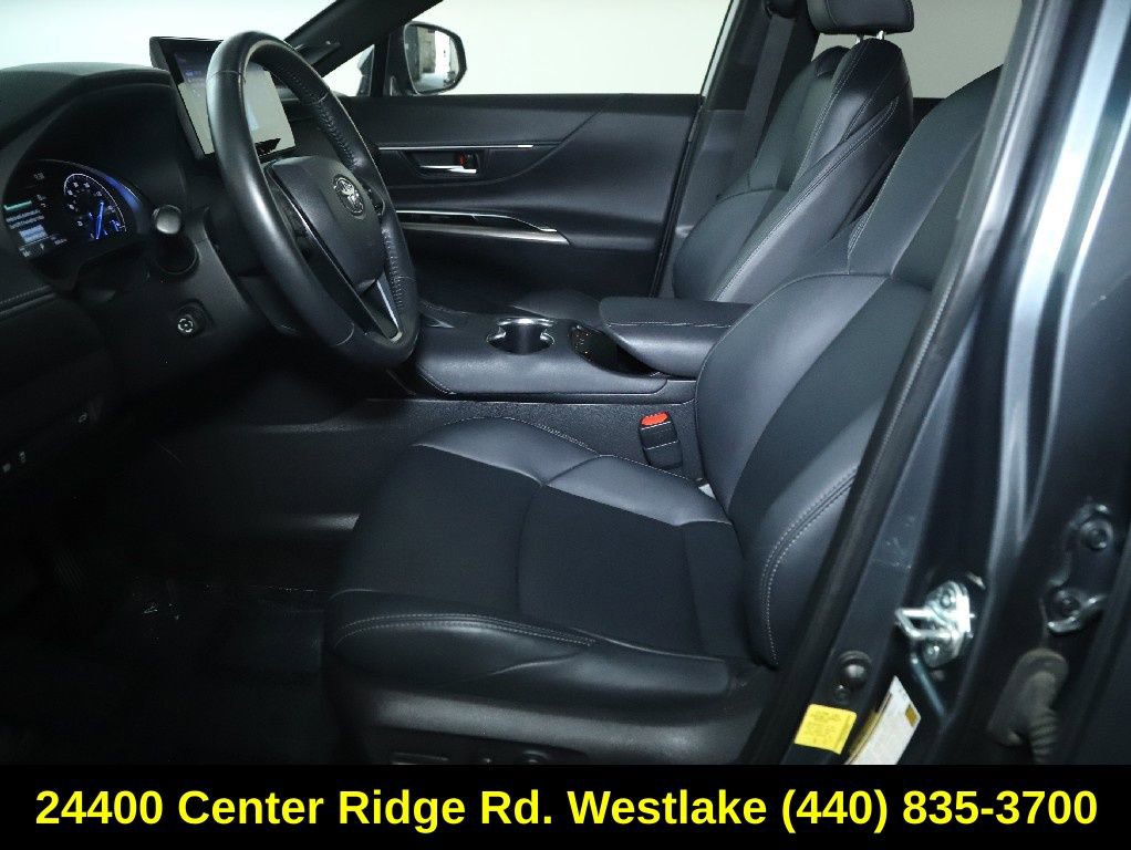 Used 2022 Toyota Venza XLE AWD/4WD image 18