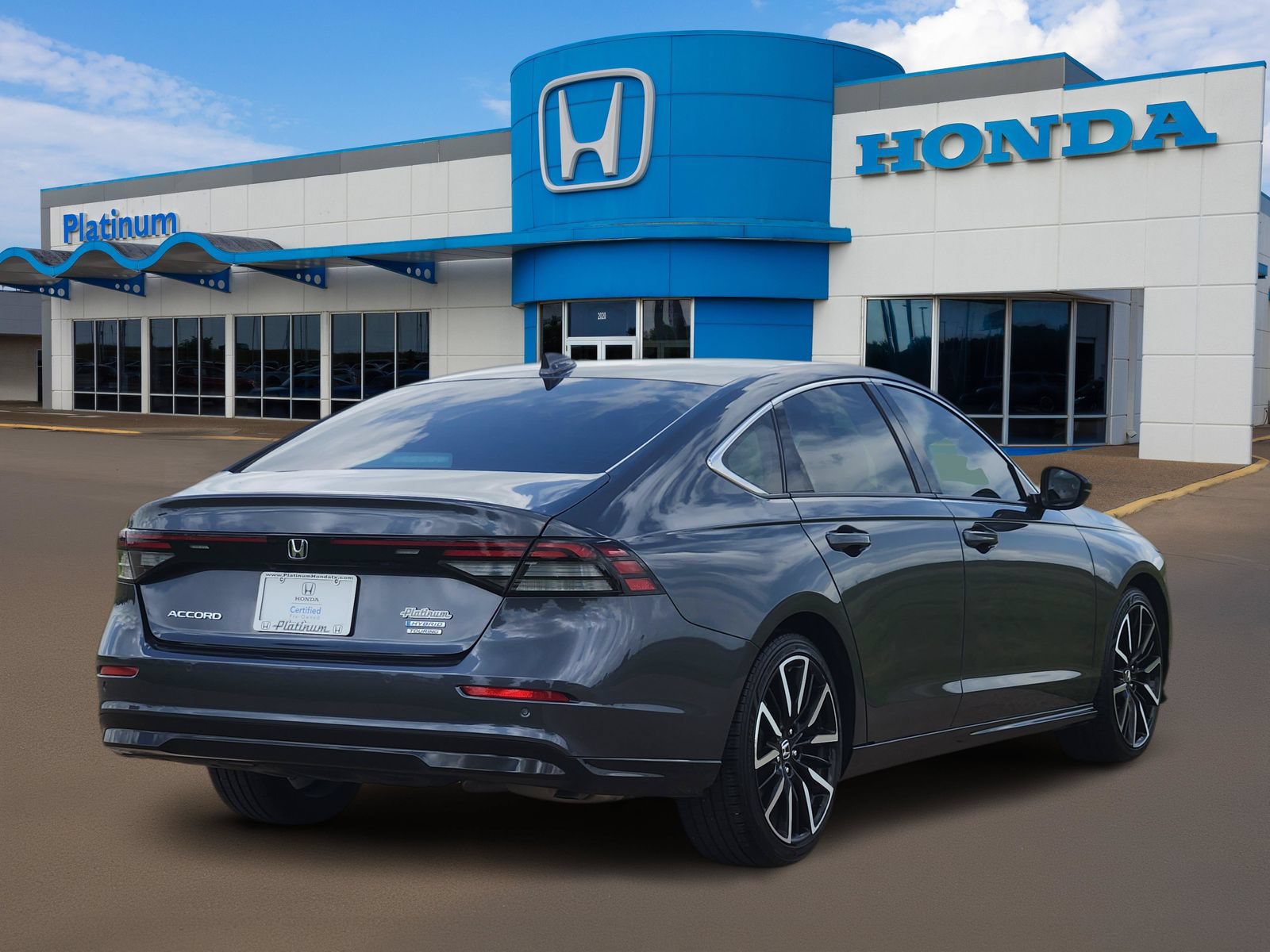 Used 2024 Honda Accord Touring image 4